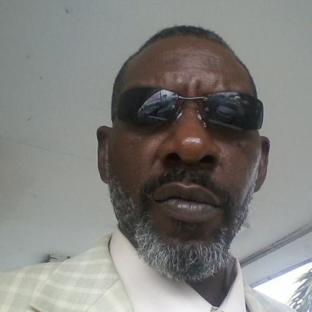 Meet your Posher, Malik